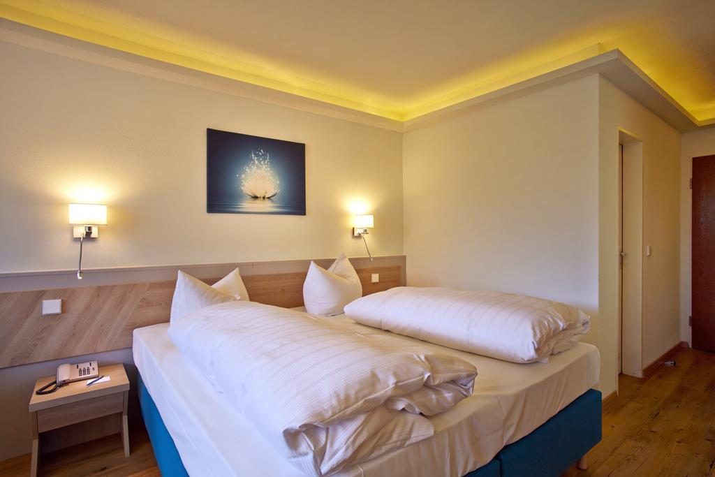 Hotel Schloss Berg Berg am Starnberger See Room photo