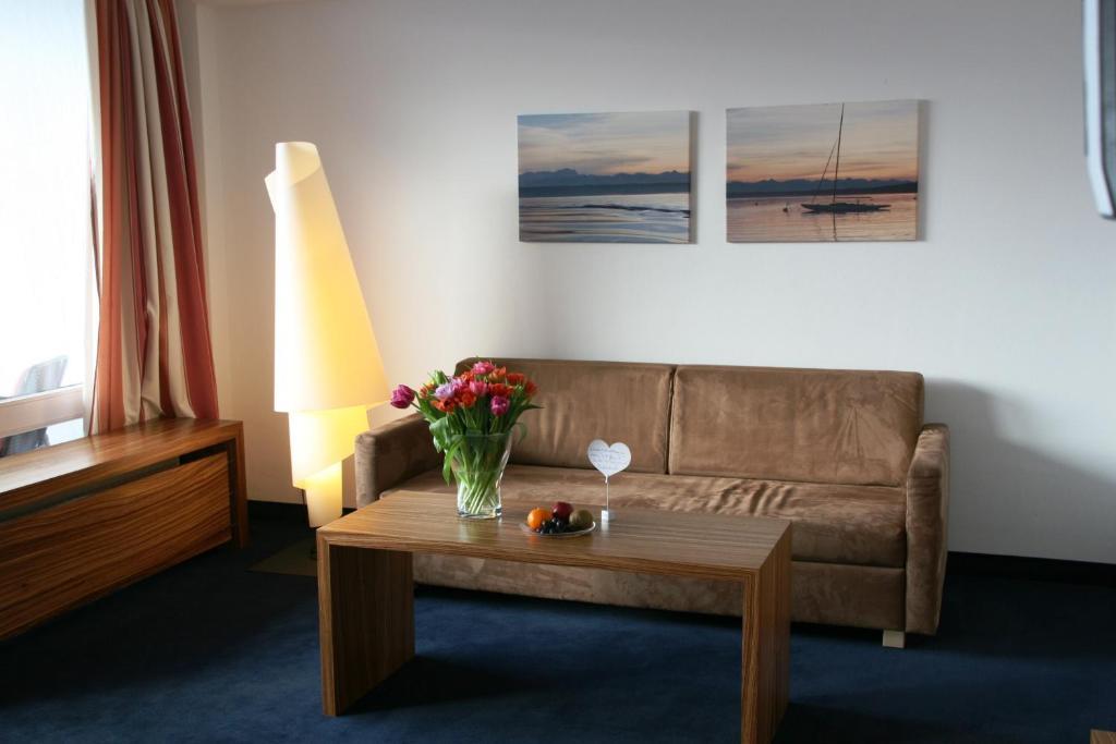 Hotel Schloss Berg Berg am Starnberger See Room photo